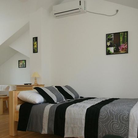 Villa Trio Srima Kültér fotó